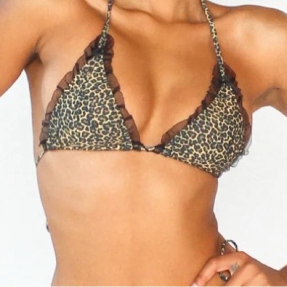 Kinis By Carter Leopard Print Swimsuit Top Size Small .